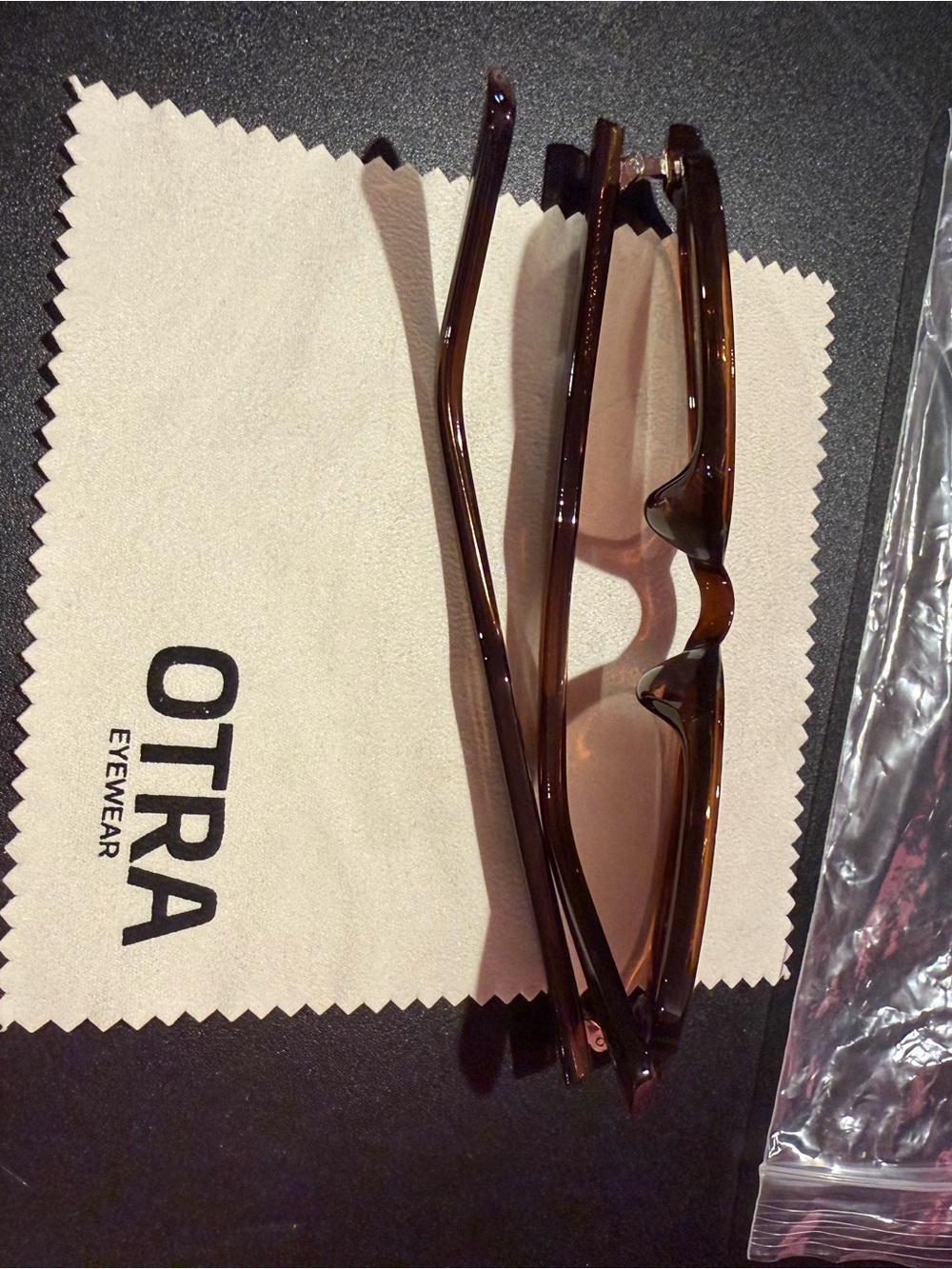 OTRA Eyewear Abby Sunglasses Transparent Maple Brown Like New - Picture 8 of 8
